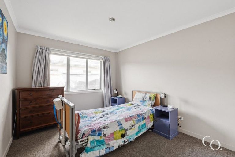 Photo of property in 31 Butterworth Crescent, Papamoa Beach, Papamoa, 3118