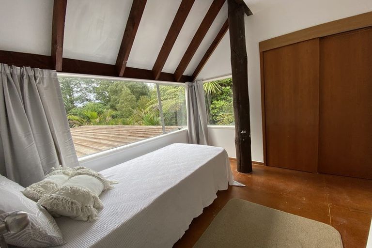 Photo of property in 33 Reynolds Place, Torbay, Auckland, 0630