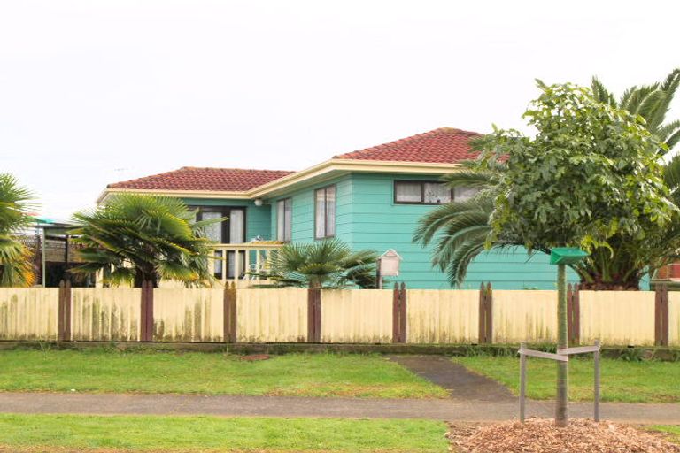 Photo of property in 9 Growers Lane, Mangere East, Auckland, 2024