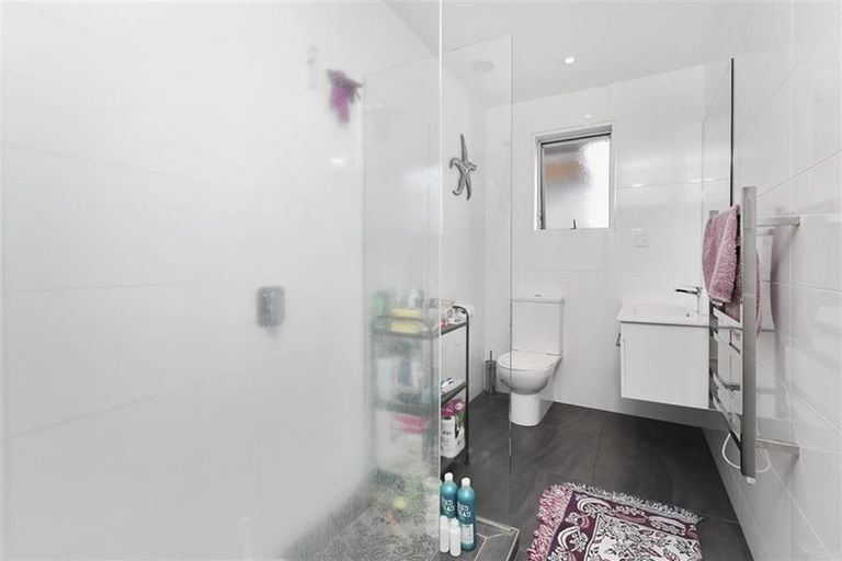 Photo of property in 204d Marine Parade, Mount Maunganui, 3116