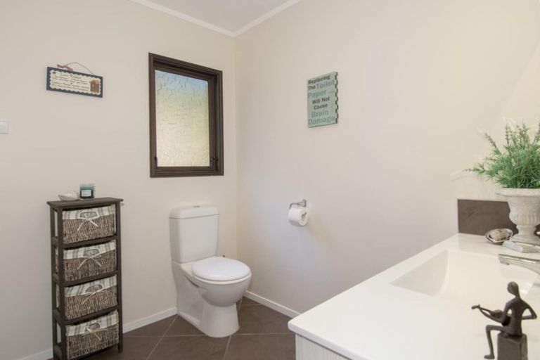 Photo of property in 42 Manuwai Drive, Matua, Tauranga, 3110