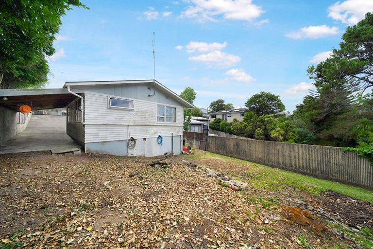 Photo of property in 107 Captain Scott Road, Glen Eden, Auckland, 0602