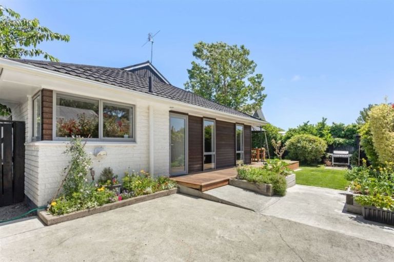 Photo of property in 2/282 Papanui Road, Merivale, Christchurch, 8052