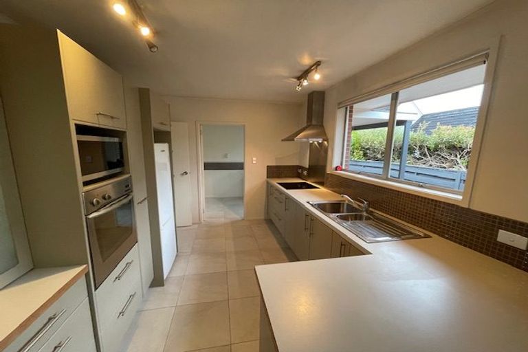 Photo of property in 2/15a Saltburn Road, Milford, Auckland, 0620