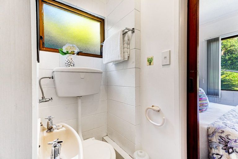 Photo of property in 18 Wisteria Way, Mairangi Bay, Auckland, 0630