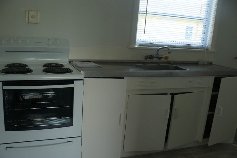 Photo of property in 3/92 Parkers Road, Tahunanui, Nelson, 7011