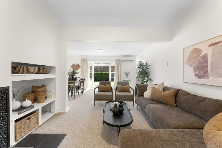 Photo of property in 35 Upjohn Street, Brooklands, New Plymouth, 4310