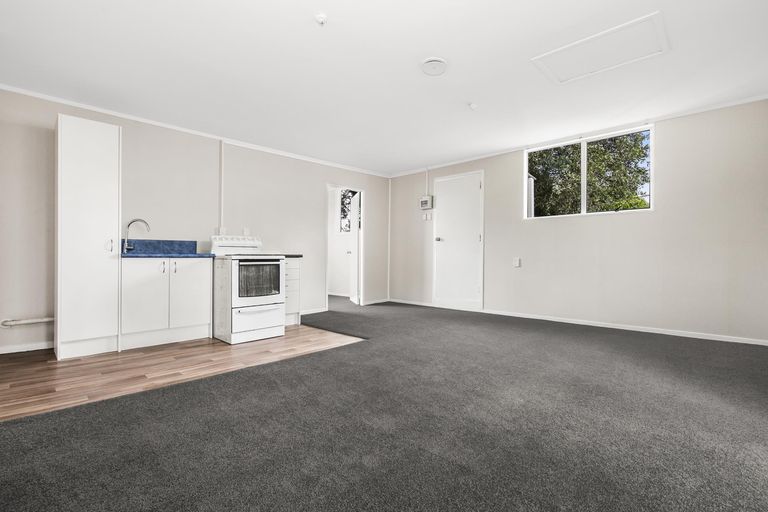 Photo of property in 11 Gambare Place, Wattle Downs, Auckland, 2103