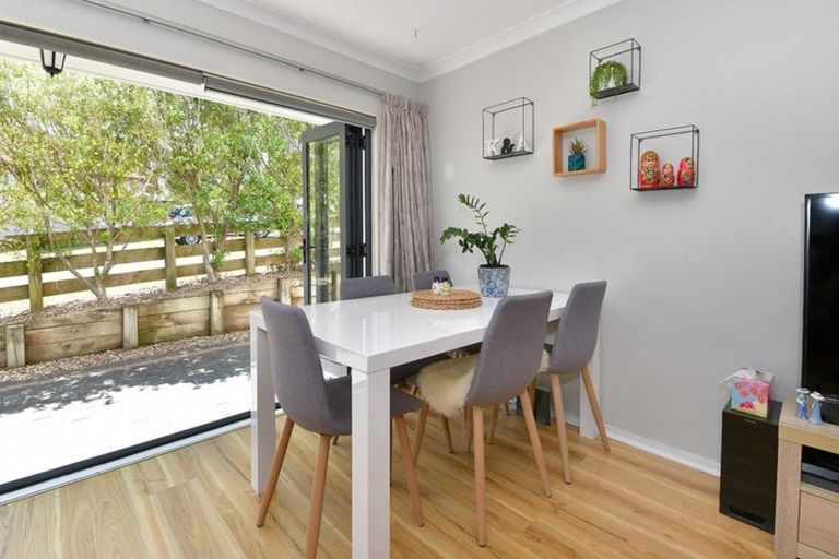 Photo of property in 52 Alec Craig Way, Gulf Harbour, Whangaparaoa, 0930