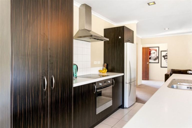 Photo of property in 70 South Kensington Way, Henderson, Auckland, 0612