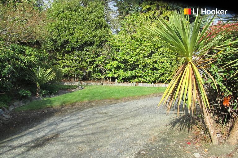 Photo of property in 16 Moore Street, Milton, 9220