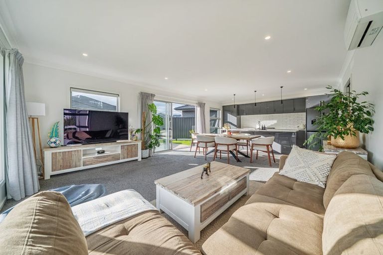 Photo of property in 24 Fenwick Crescent, Wallaceville, Upper Hutt, 5018