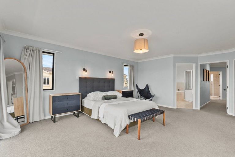 Photo of property in 41 Royal Oak Drive, Kelvin Grove, Palmerston North, 4414