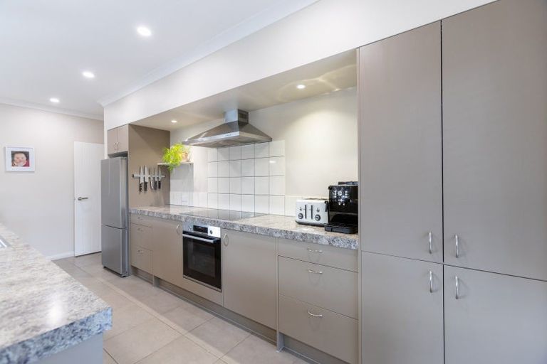 Photo of property in 25a Avenue Road, Greenmeadows, Napier, 4112