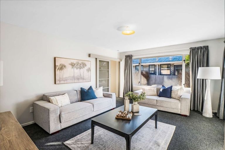 Photo of property in 19 Glenora Place, Hornby, Christchurch, 8042