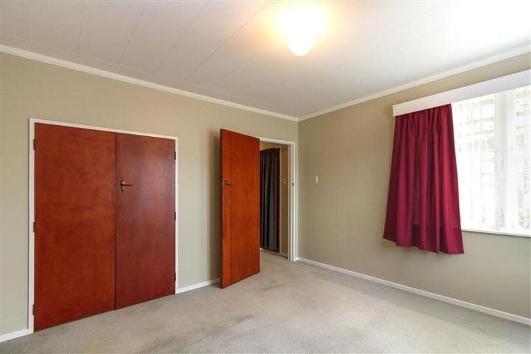 Photo of property in 6a Hollows Crescent, Takaro, Palmerston North, 4412