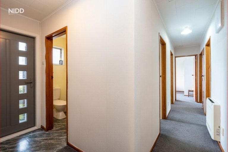 Photo of property in 18 Athol Place, Ravensbourne, Dunedin, 9022