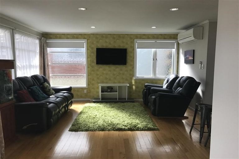 Photo of property in 10 Carbine Lane, Waiuku, 2123