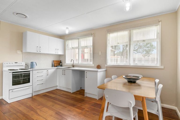 Photo of property in 86 Rua Avenue, Waitarere Beach, Levin, 5510