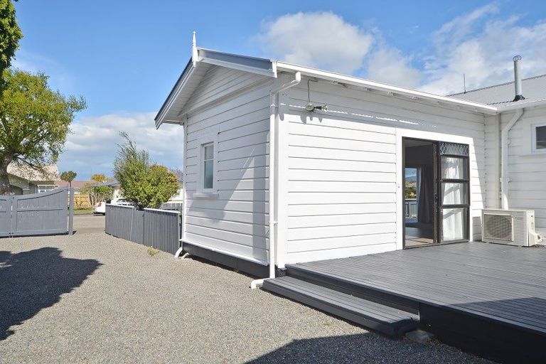 Photo of property in 2 Wright Street, Dannevirke, 4930