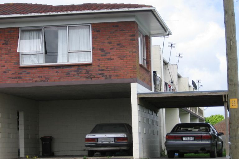 Photo of property in 7/45 Blockhouse Bay Road, Avondale, Auckland, 1026