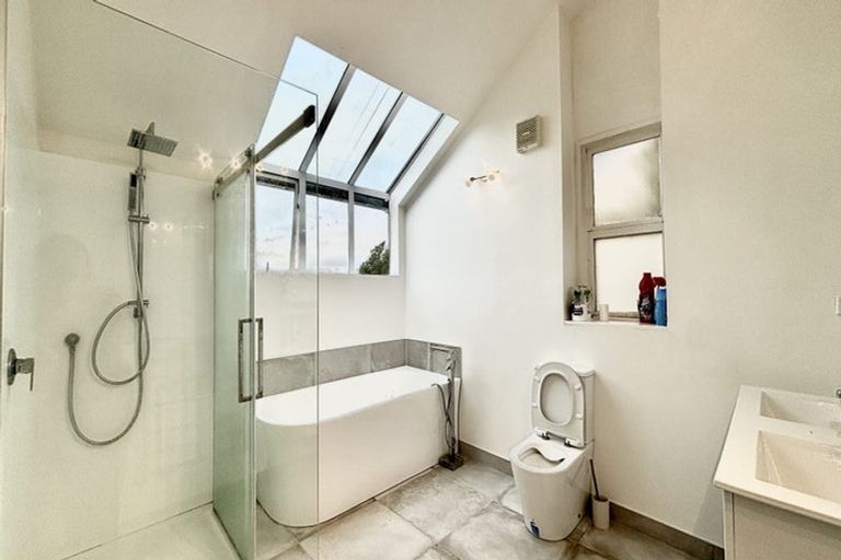 Photo of property in 9 Selkirk Way, Karori, Wellington, 6012