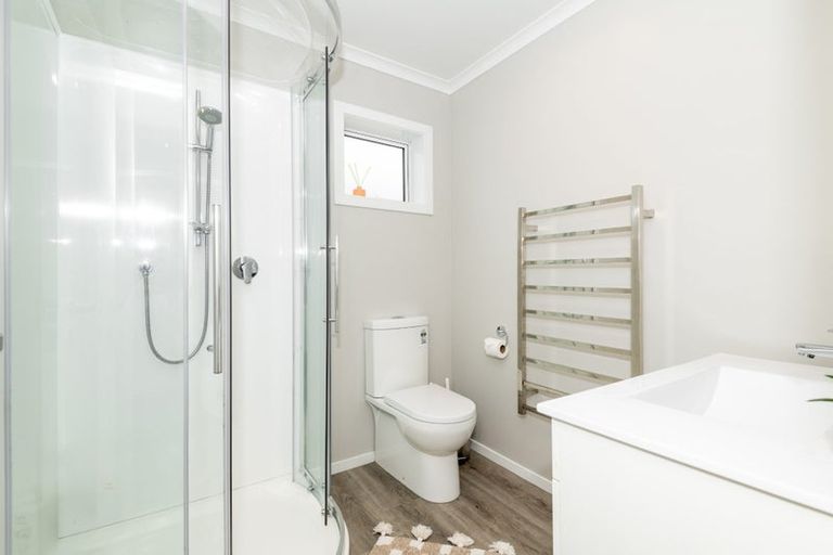 Photo of property in 3 Cessna Way, Newlands, Wellington, 6037