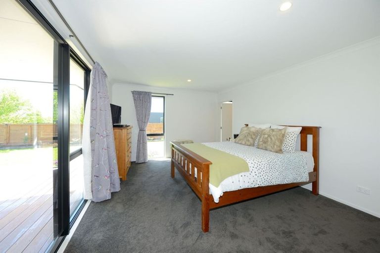 Photo of property in 9 Seaward Street, Pegasus, 7612