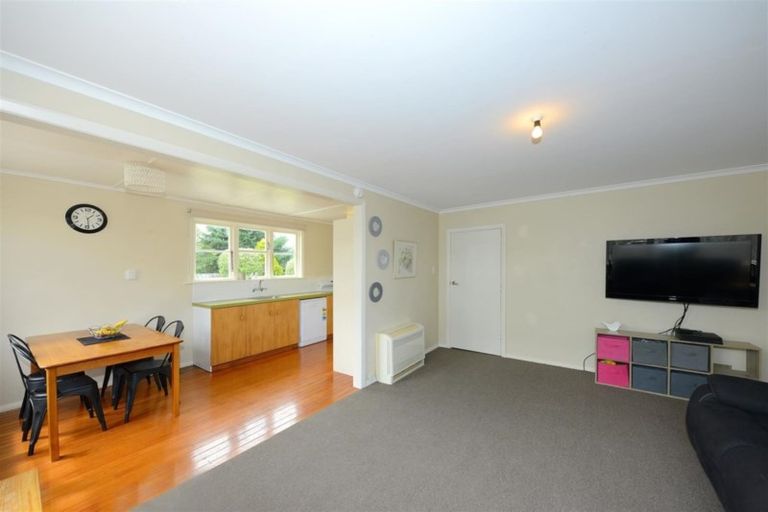 Photo of property in 26 Bateman Avenue, Bryndwr, Christchurch, 8053