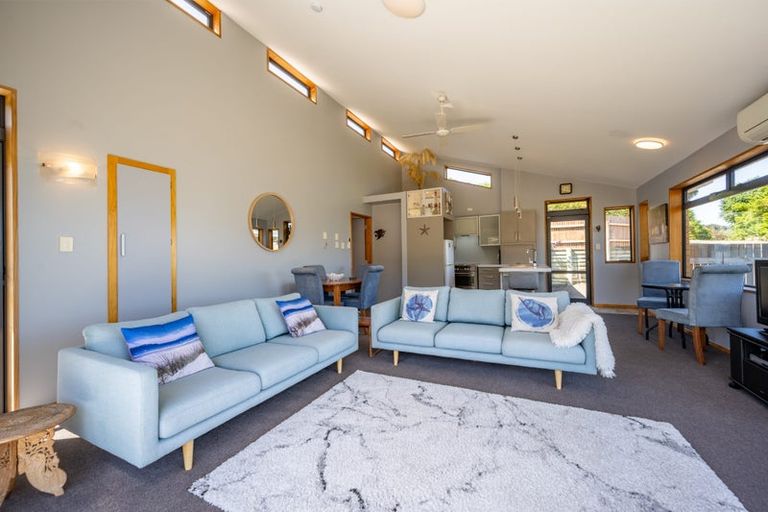 Photo of property in 6 Seaview Lane, Wainui, French Farm, 7582