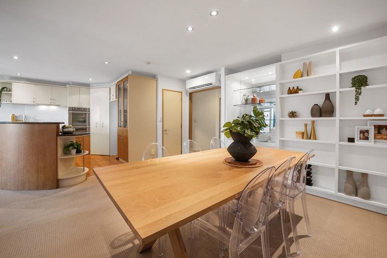 Photo of property in The Sands Apartments, 5/47 The Strand, Takapuna, Auckland, 0622