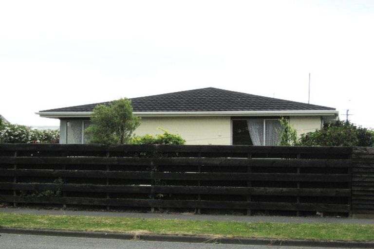 Photo of property in 2/29 Bayswater Crescent, Bromley, Christchurch, 8062