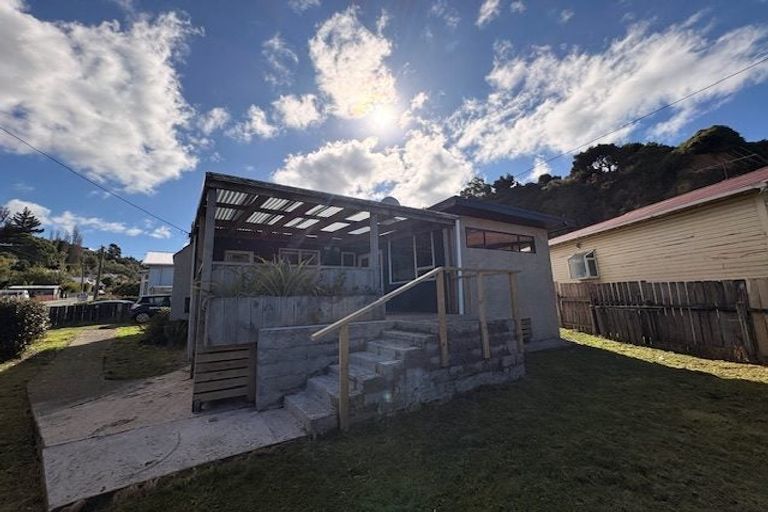 Photo of property in 96 South Road, The Glen, Dunedin, 9011