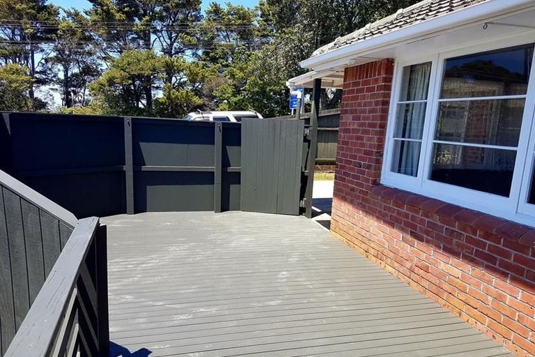 Photo of property in 213 Titirangi Road, Titirangi, Auckland, 0604