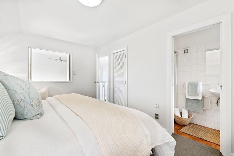 Photo of property in 35 Paparoa Street, Papanui, Christchurch, 8053