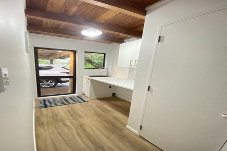 Photo of property in 2/24 Matipo Road, Mairangi Bay, Auckland, 0630