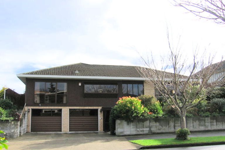 Photo of property in 8 Redwood Grove, Hokowhitu, Palmerston North, 4410