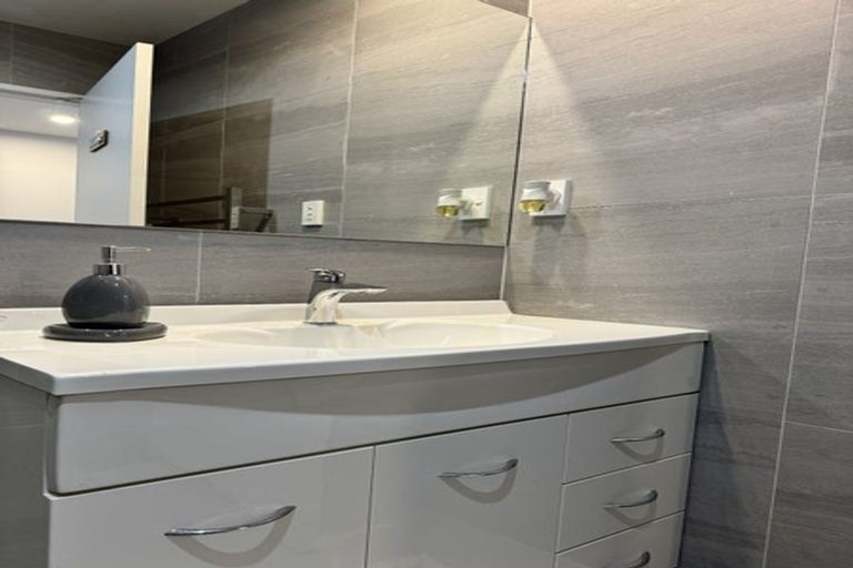 Photo of property in 11 Artistry Lane, Papakura, 2110