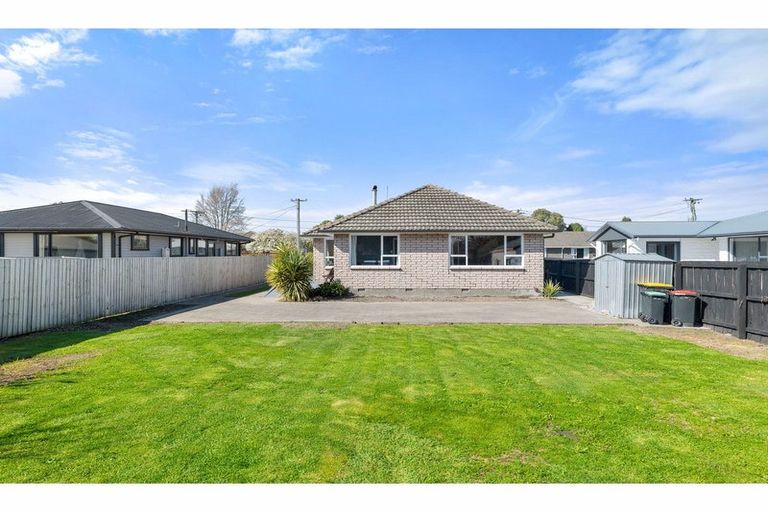 Photo of property in 18 Horton Place, Avondale, Christchurch, 8061