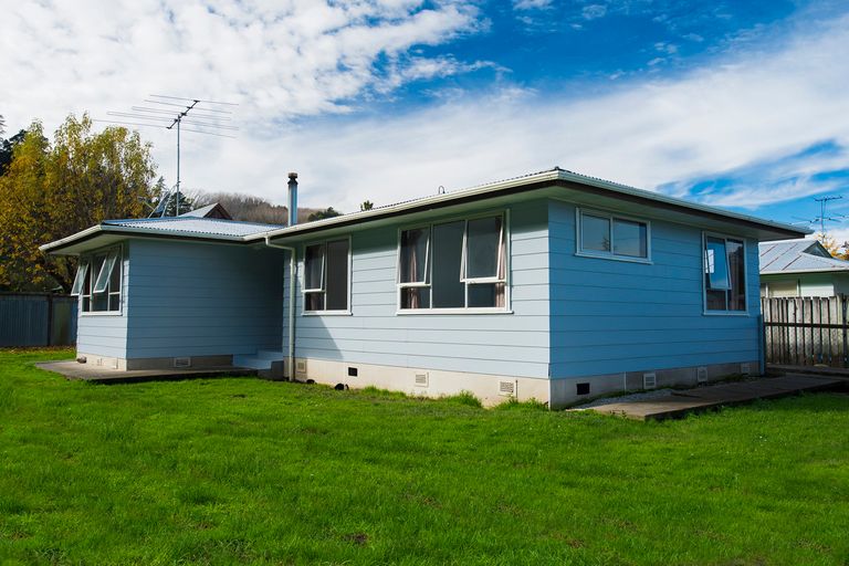 Photo of property in 10 Campbell Street, Mangapapa, Gisborne, 4010