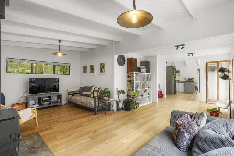 Photo of property in 43 Phillip Avenue, Glen Eden, Auckland, 0602