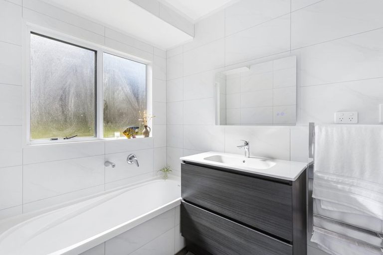 Photo of property in 46 Patts Avenue, Glendene, Auckland, 0602