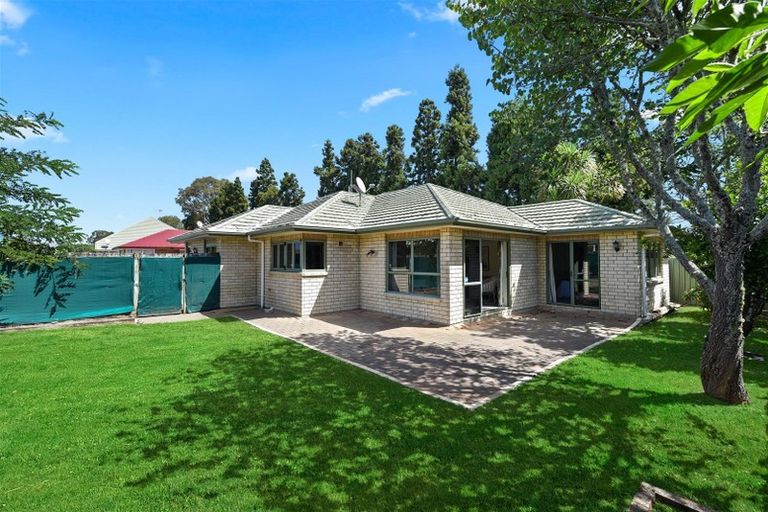 Photo of property in 12 Hastings Place, Hamilton Lake, Hamilton, 3204