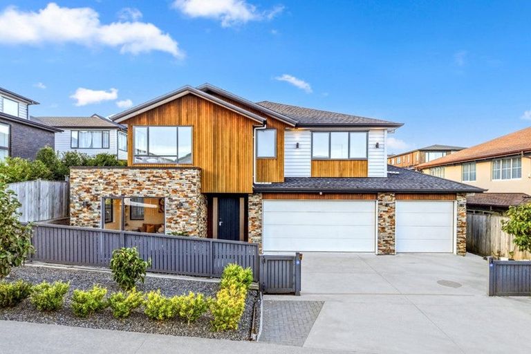 Photo of property in 5 Luff Place, Long Bay, Auckland, 0630