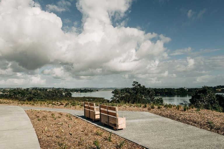 Photo of property in 6 Okoreka Road, Glenbrook, 2681