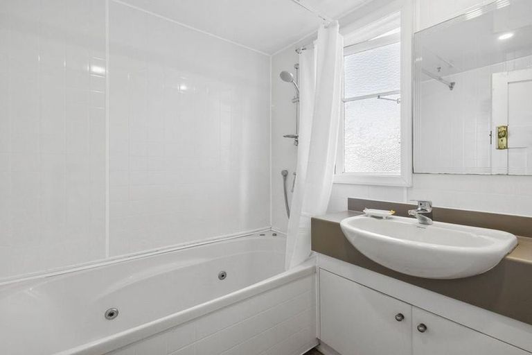 Photo of property in 6 Lothian Street, Maori Hill, Dunedin, 9010