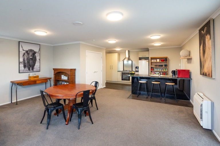 Photo of property in 12b Phillips Street, Sanson, 4817