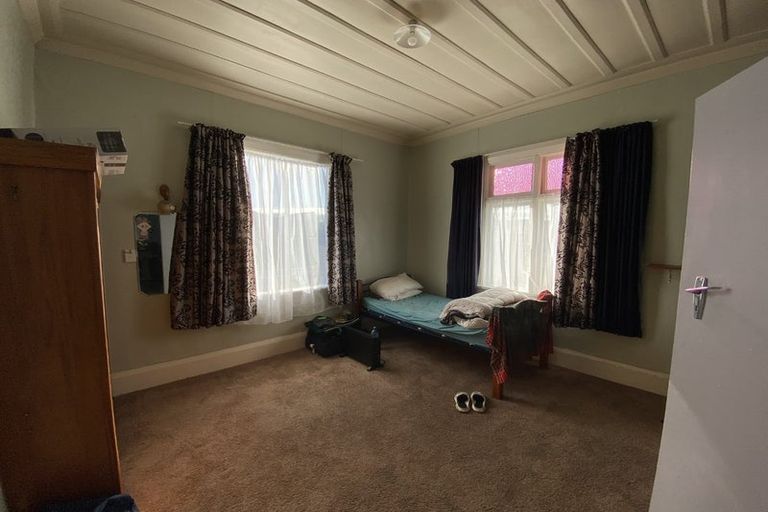 Photo of property in 33 Prince Albert Road, Saint Kilda, Dunedin, 9012