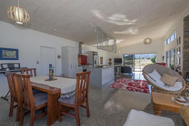 Photo of property in 10 Sam John Place, Lake Hawea, Wanaka, 9382