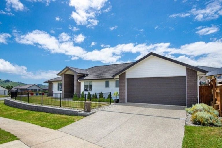 Photo of property in 81 John Burke Drive, Aotea, Porirua, 5024